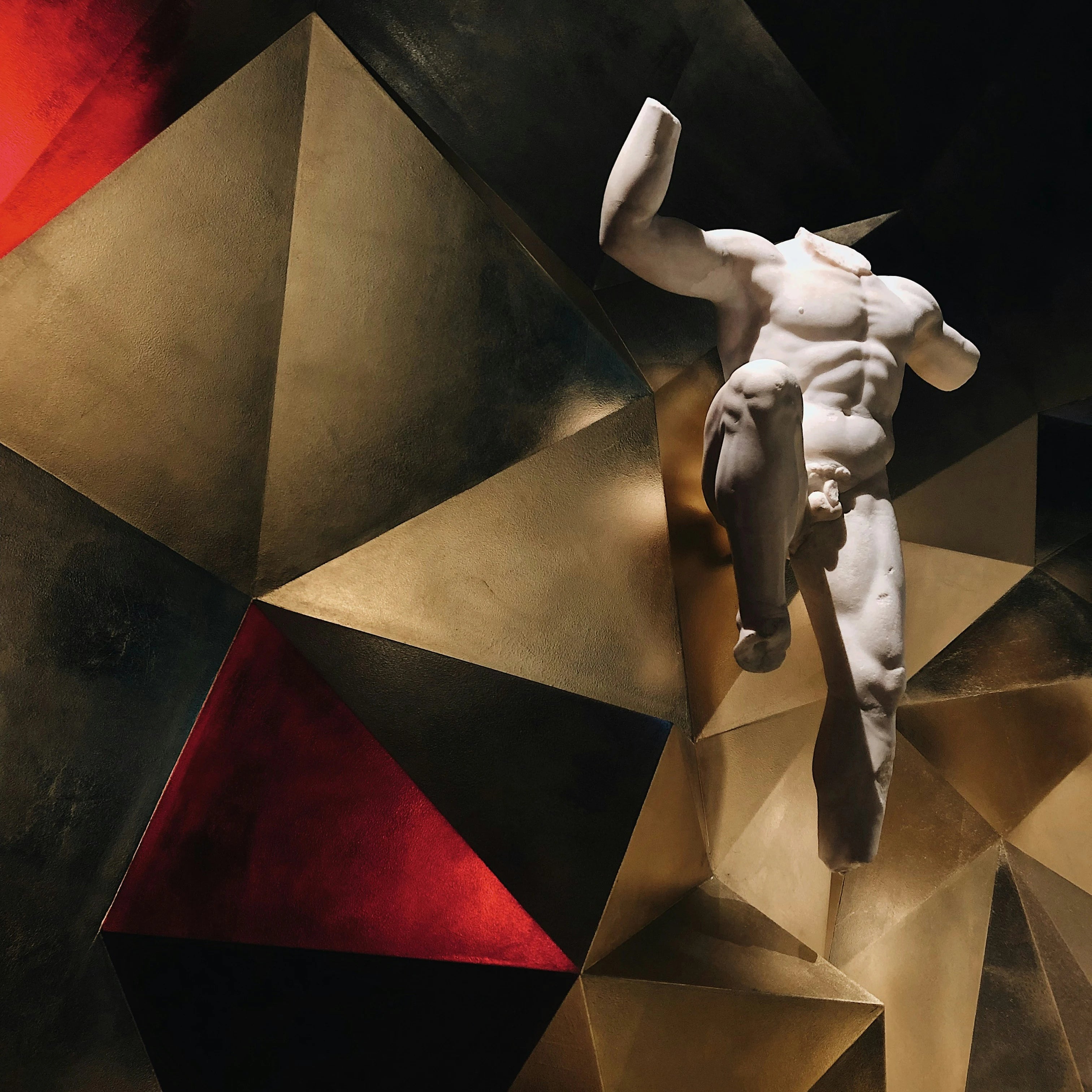 Sculpture artistique d'un homme grec, détente, bien-être